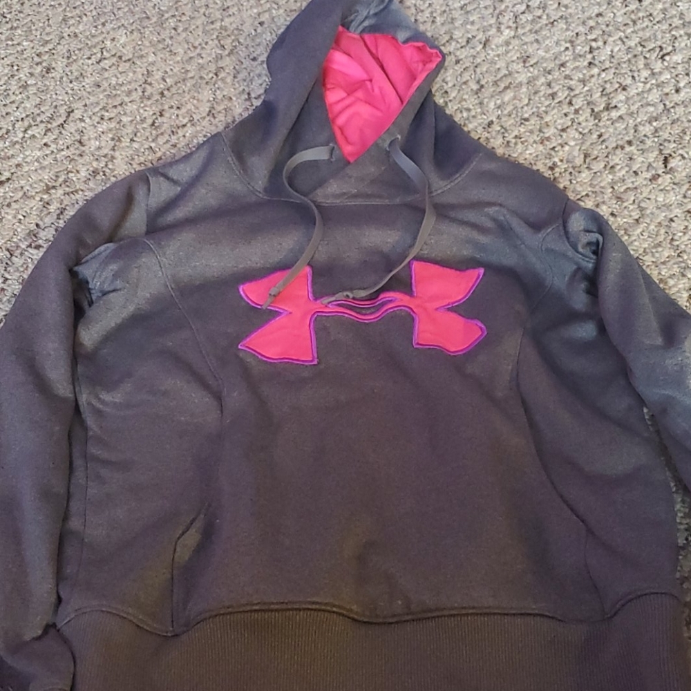Grey athletic pullover sweatshirt